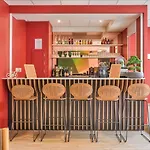 Paris Porte D'orleans מלון 3*