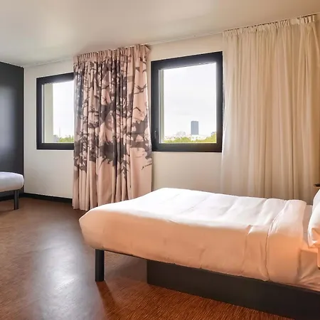 Paris Porte D'orleans Hotel 3*