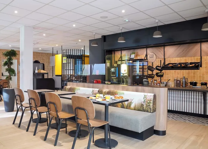 Paris Porte D'orleans 酒店 蒙鲁日